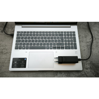 Napájecí adaptér HP 65 W USB-C GaN Wall Charger (C90MRAA)